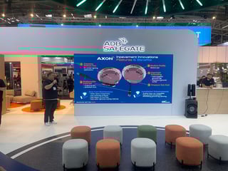 Demo Stations & Presentations